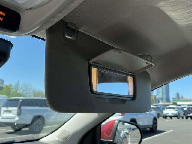 Used 2023 Buick Encore GX Select w/ Sport Touring Package AWD/4WD image 37