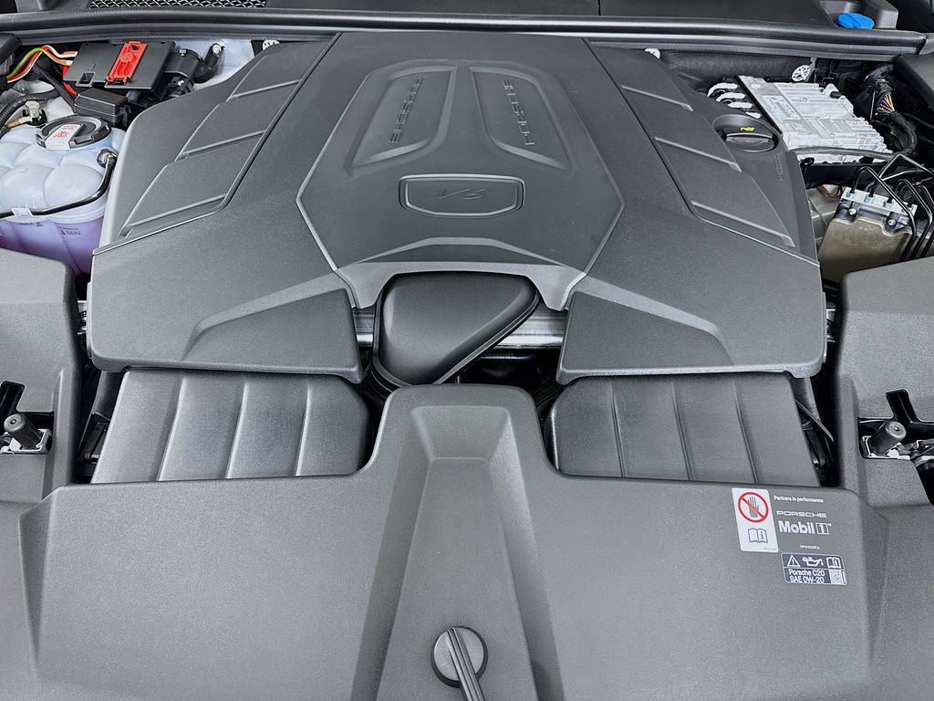 New 2026 Porsche Cayenne AWD/4WD image 32