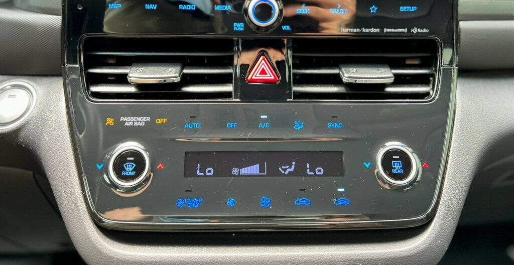 Used 2021 Hyundai Ioniq Limited FWD image 27