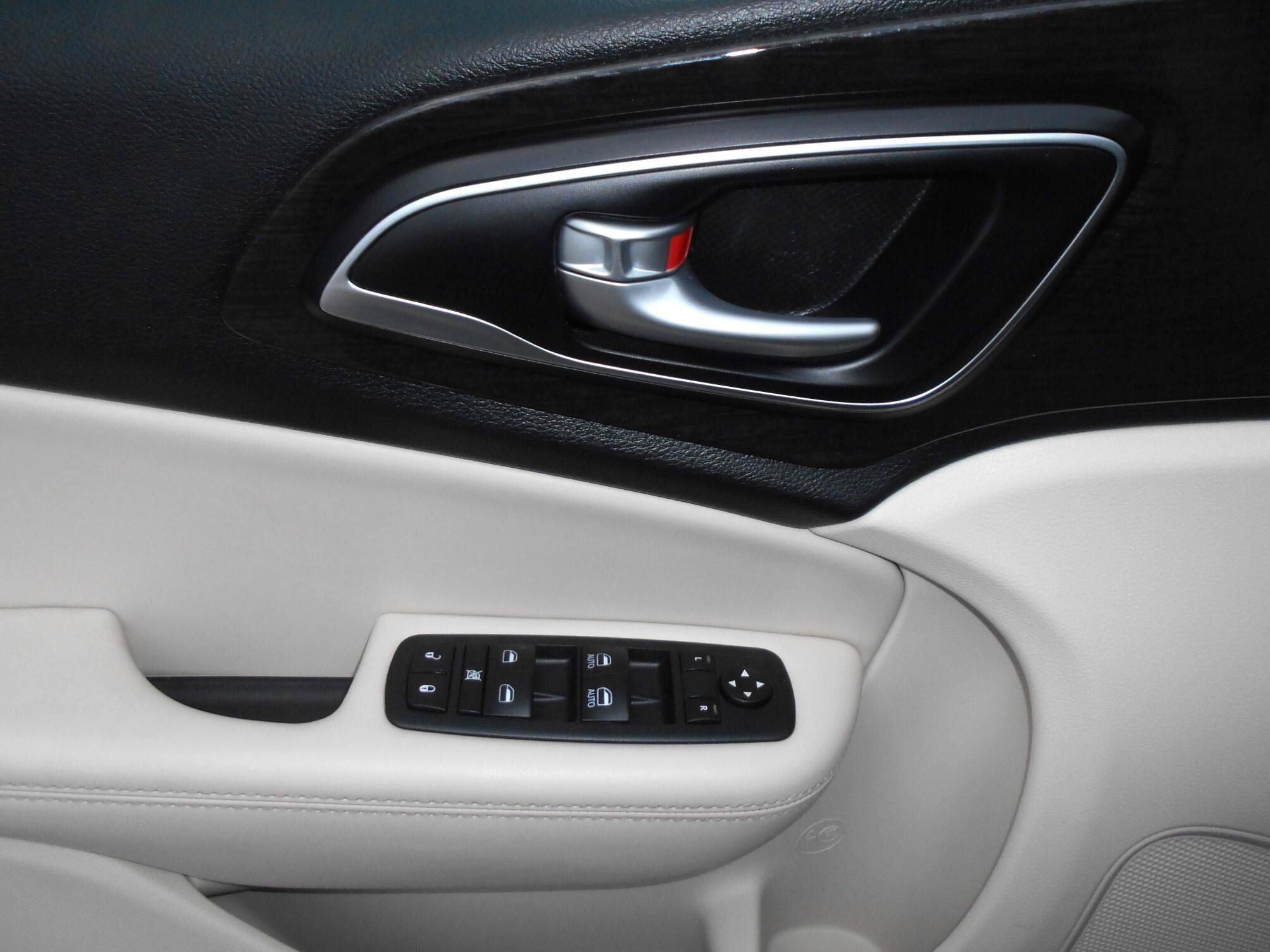Used 2015 Chrysler 200 C w/ Navigation & Sound Group I FWD image 21