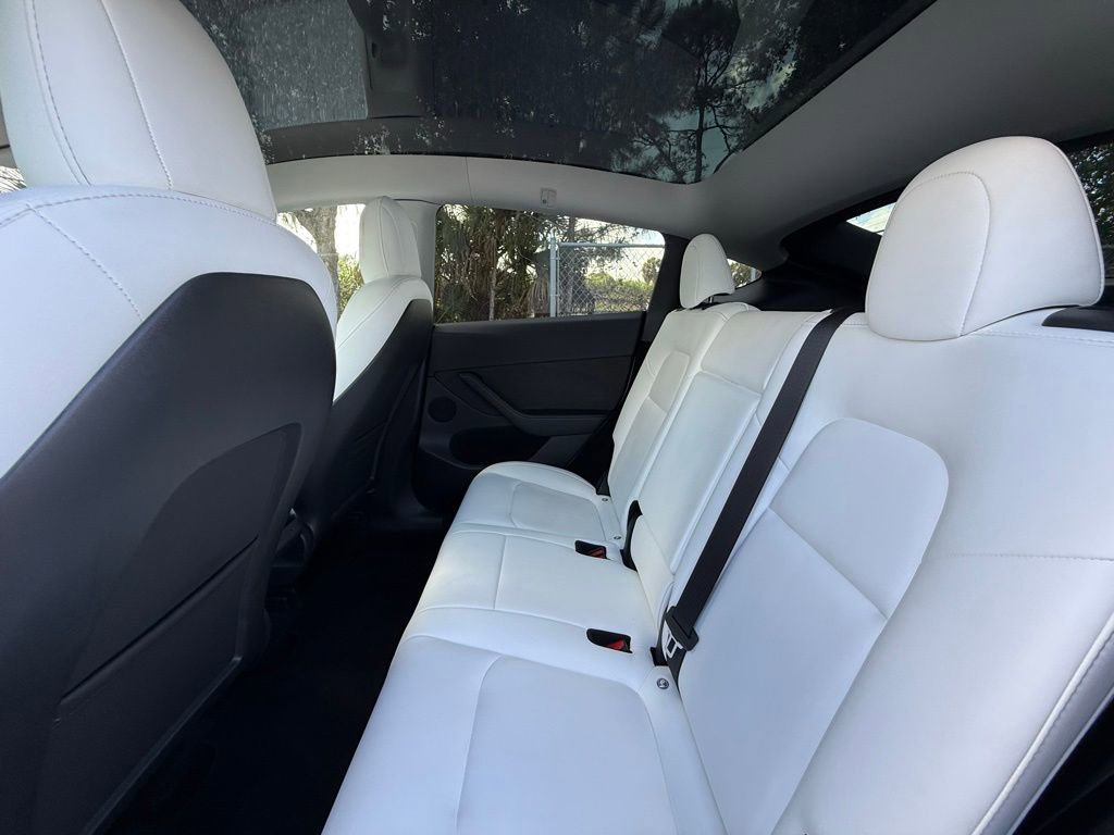 Used 2023 Tesla Model Y Long Range image 16