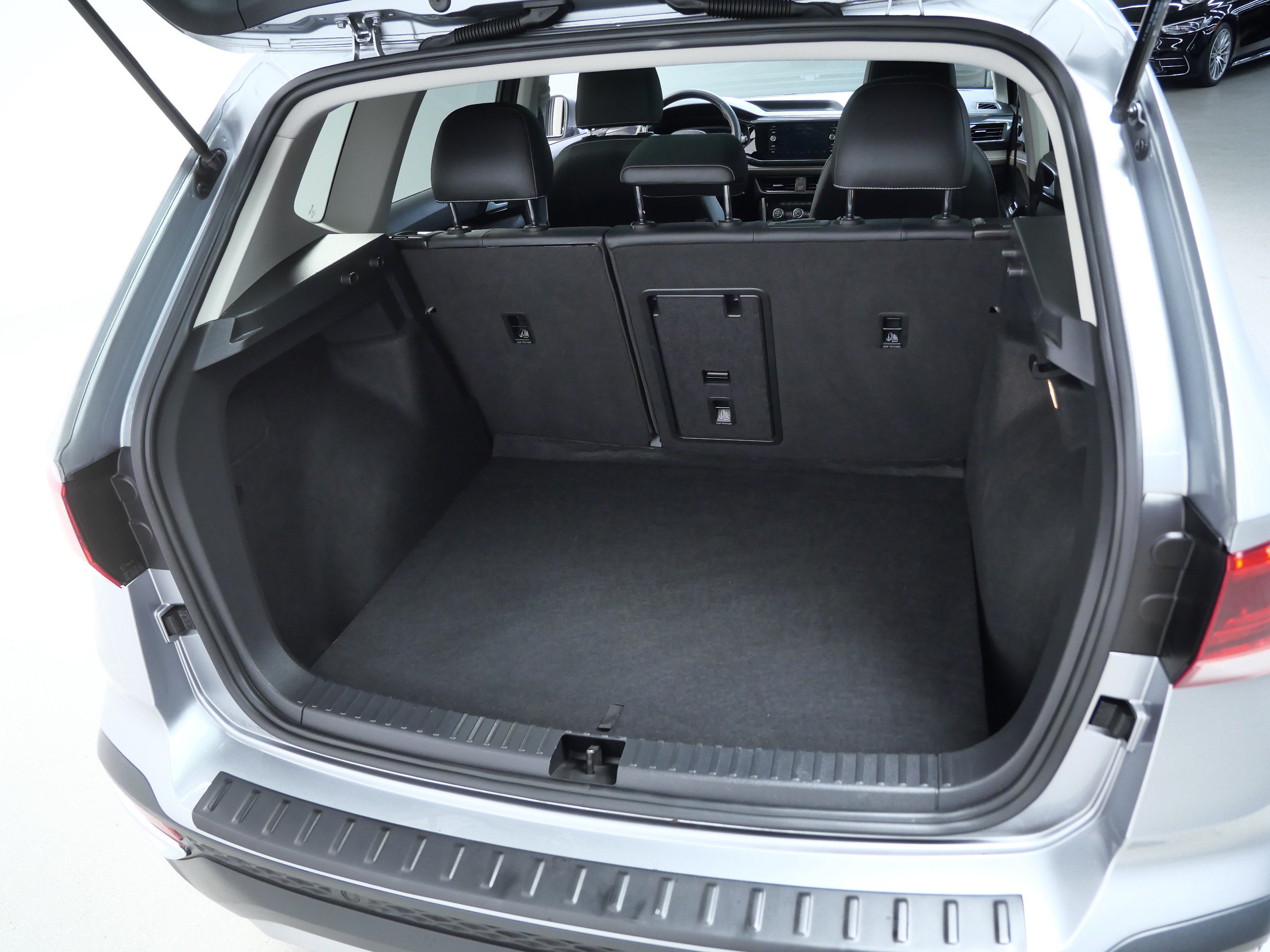 Used 2022 Volkswagen Taos SEL AWD/4WD image 6