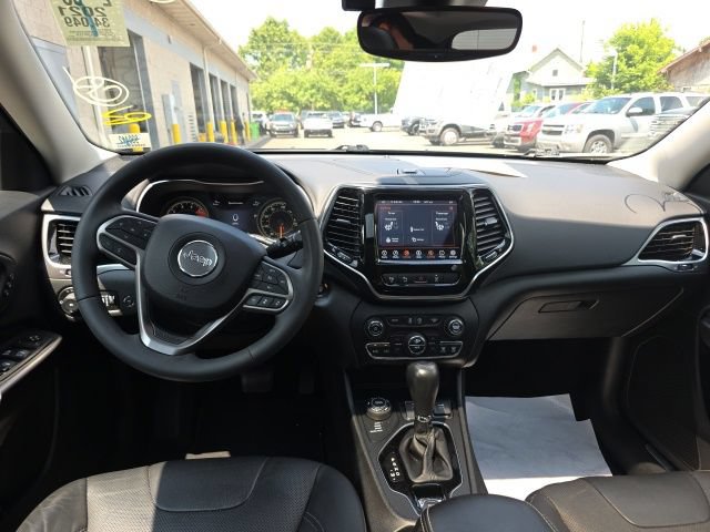 Used 2021 Jeep Cherokee Limited AWD/4WD image 16