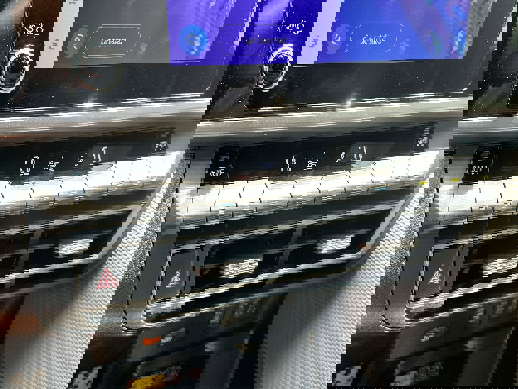 Used 2025 Toyota Camry SE image 18