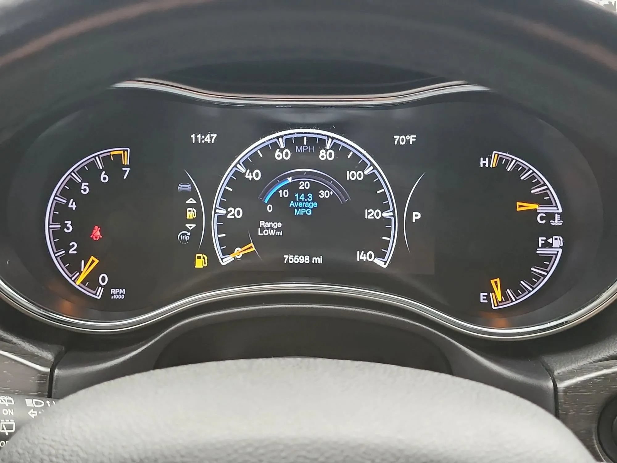 Used 2018 Jeep Grand Cherokee Altitude AWD/4WD image 6