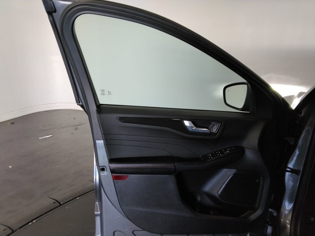 Used 2023 Ford Escape ST-Line image 29