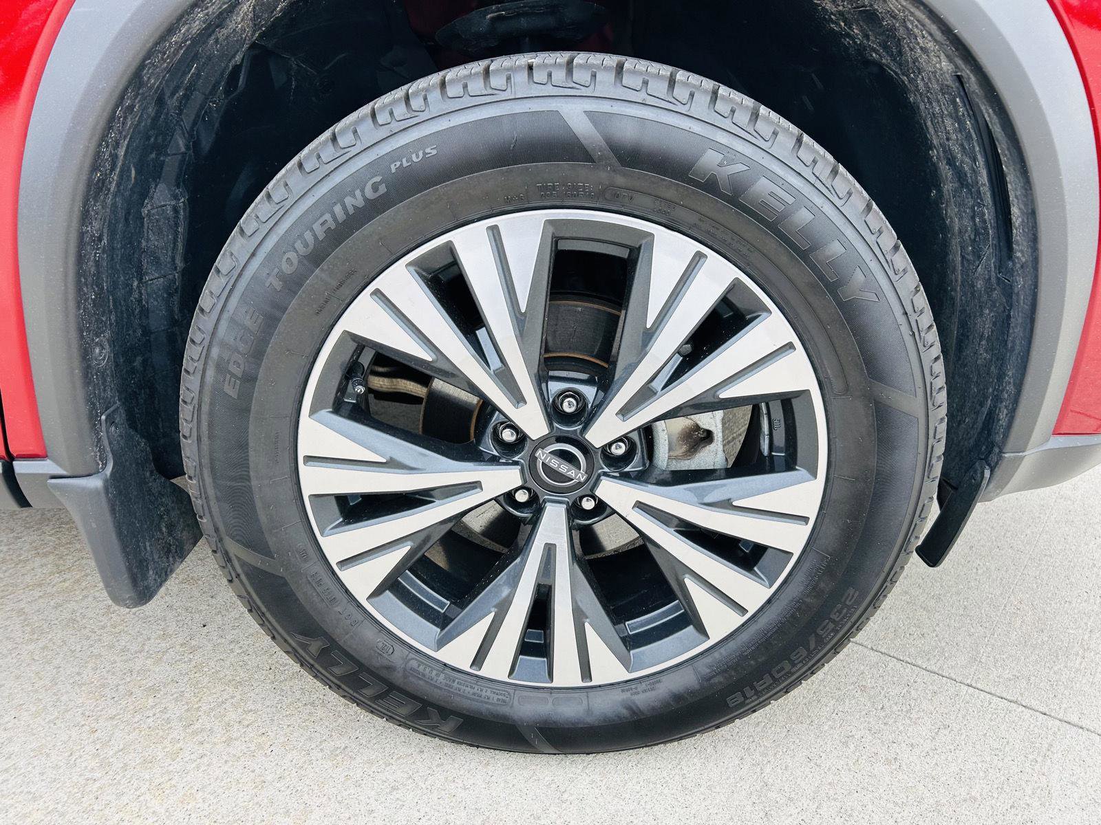 Used 2023 Nissan Rogue SV w/ SV Premium B Package image 40