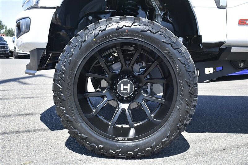 Used 2024 Ford F350 Platinum image 10