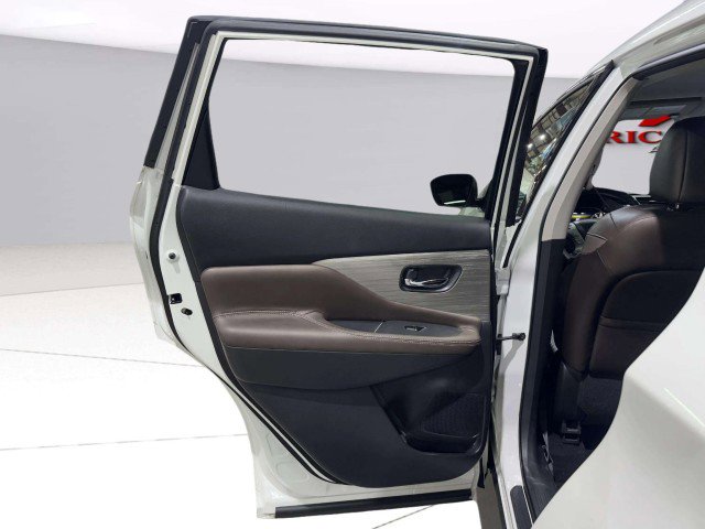 Used 2017 Nissan Murano Platinum image 38