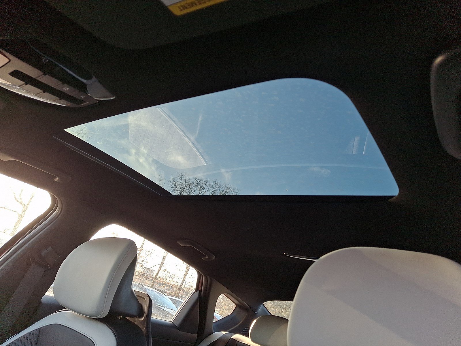 New 2025 Kia K4 GT-Line w/ GT-Line Premium Package FWD image 7