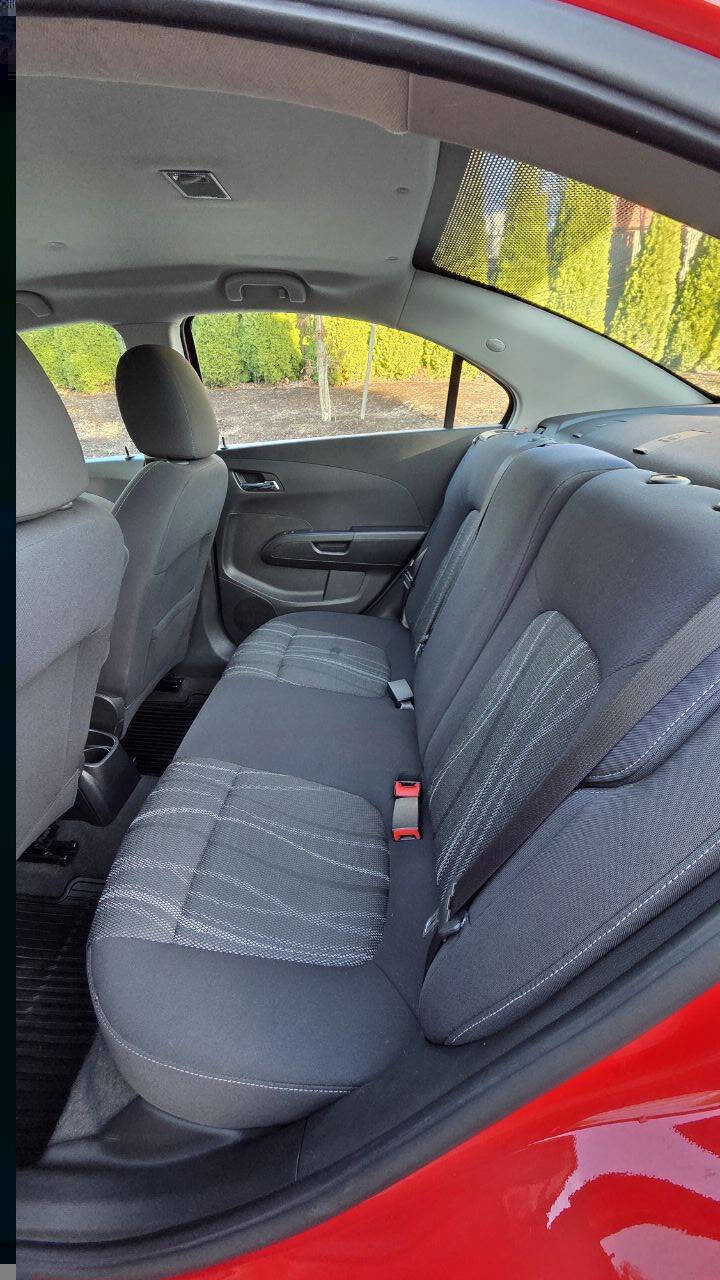 Used 2016 Chevrolet Sonic LT image 10
