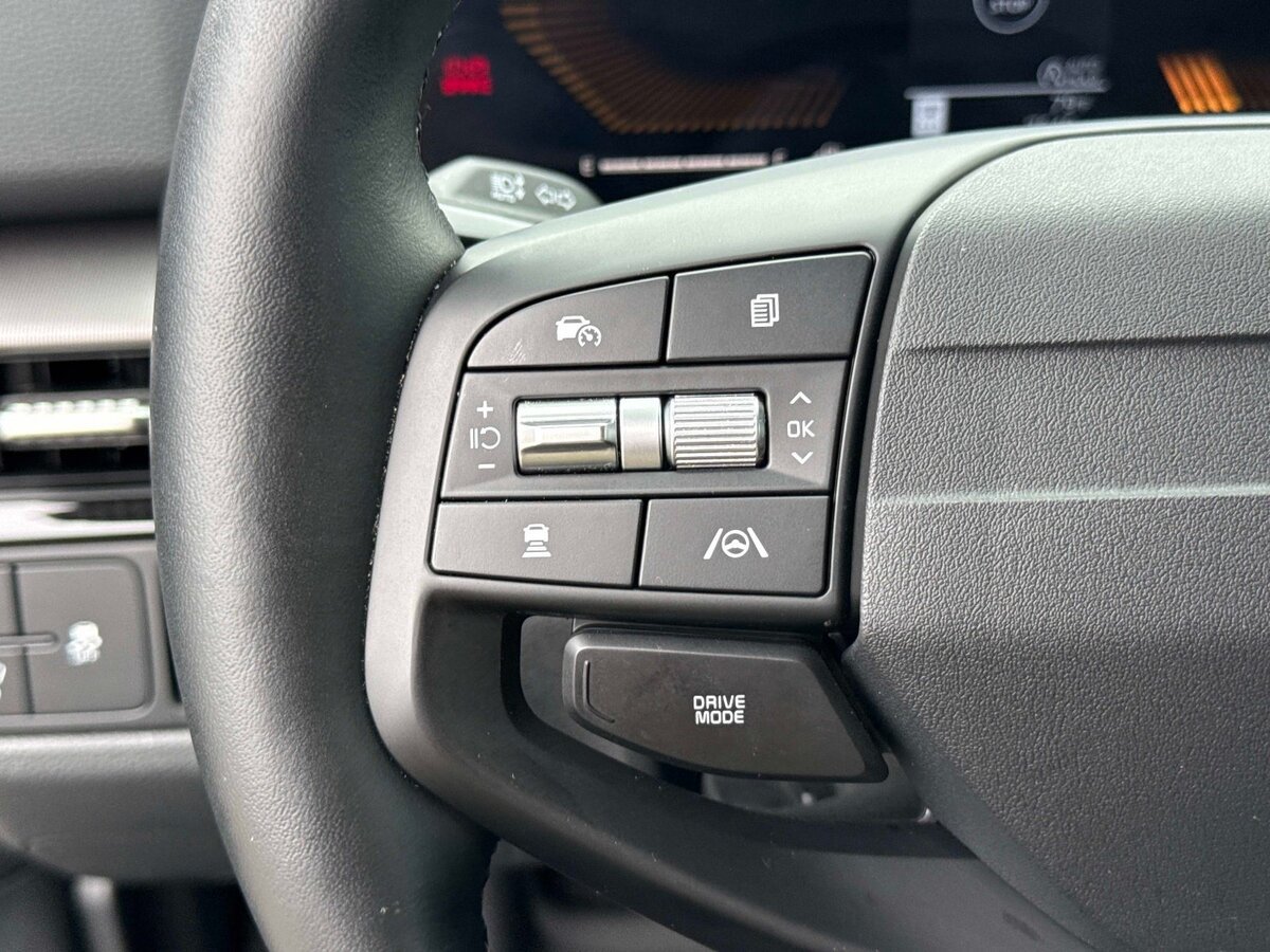 Used 2026 Kia Sportage EX FWD image 31
