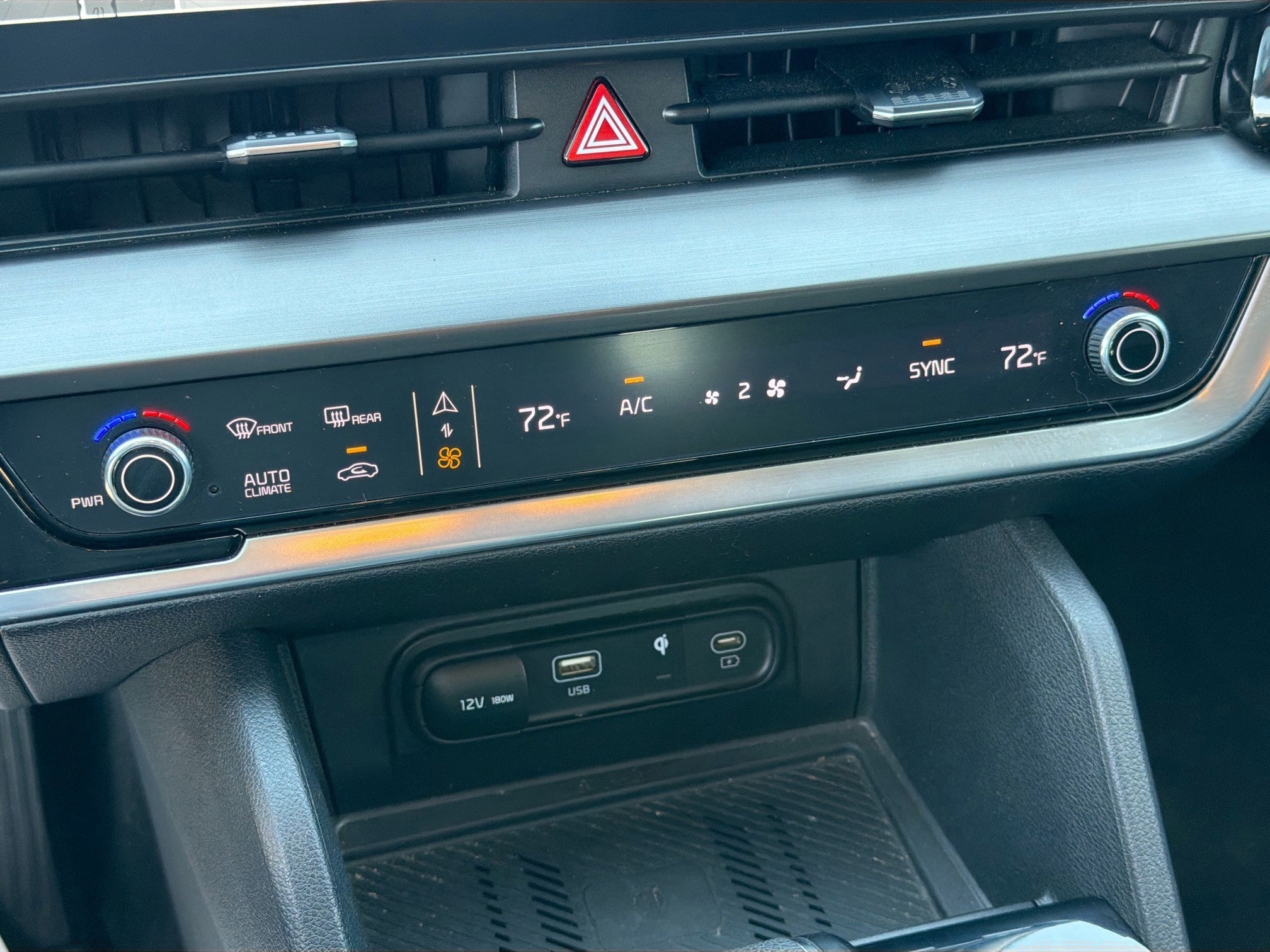 Used 2024 Kia Sportage EX image 32