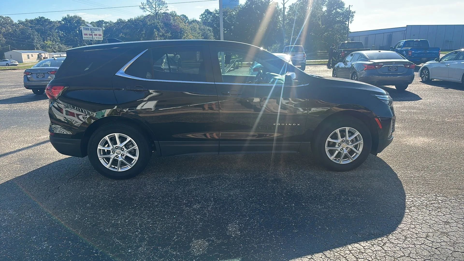 Used 2022 Chevrolet Equinox LT image 4