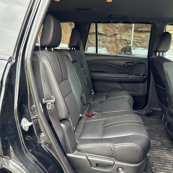 Used 2022 Honda Pilot TrailSport image 28