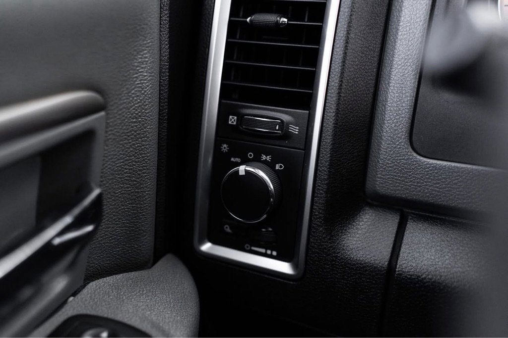 Used 2016 RAM 3500 SLT image 11