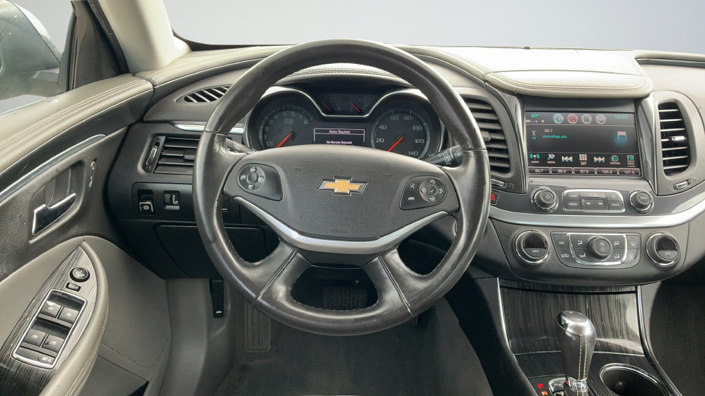 Used 2019 Chevrolet Impala LT FWD image 9