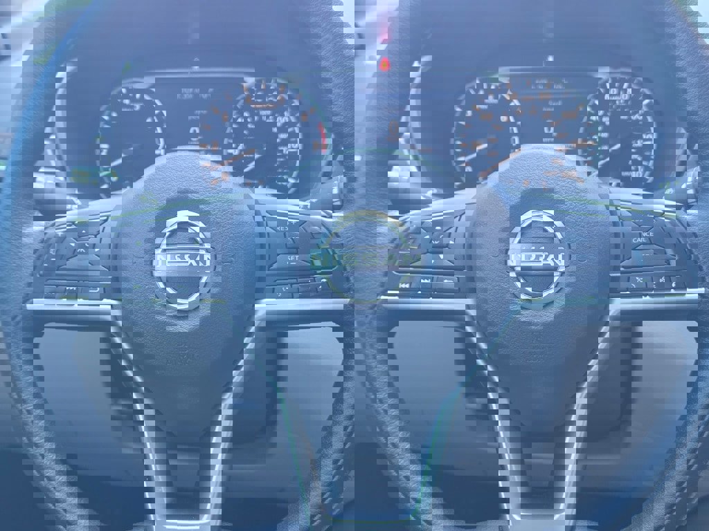 Used 2024 Nissan Altima 2.5 SV image 15