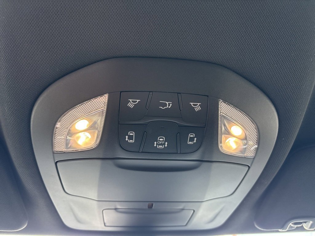 New 2026 Chrysler Voyager LX image 22