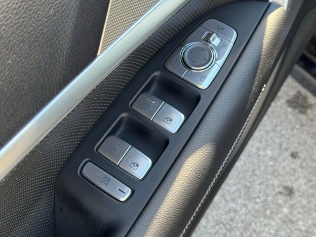 Used 2026 Genesis G70 2.5T Prestige image 13