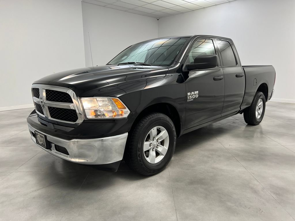 Used 2024 RAM 1500 Classic SLT image 3