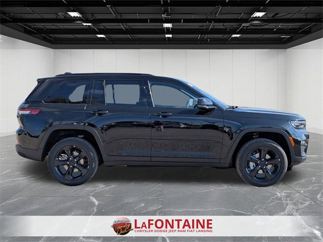 New 2025 Jeep Grand Cherokee Limited w/ Black Appearance Package image 6