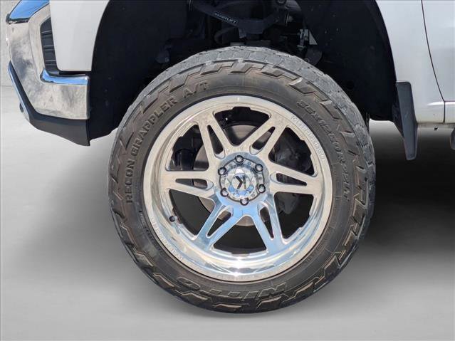 Used 2019 Chevrolet Silverado 1500 LTZ AWD/4WD image 9