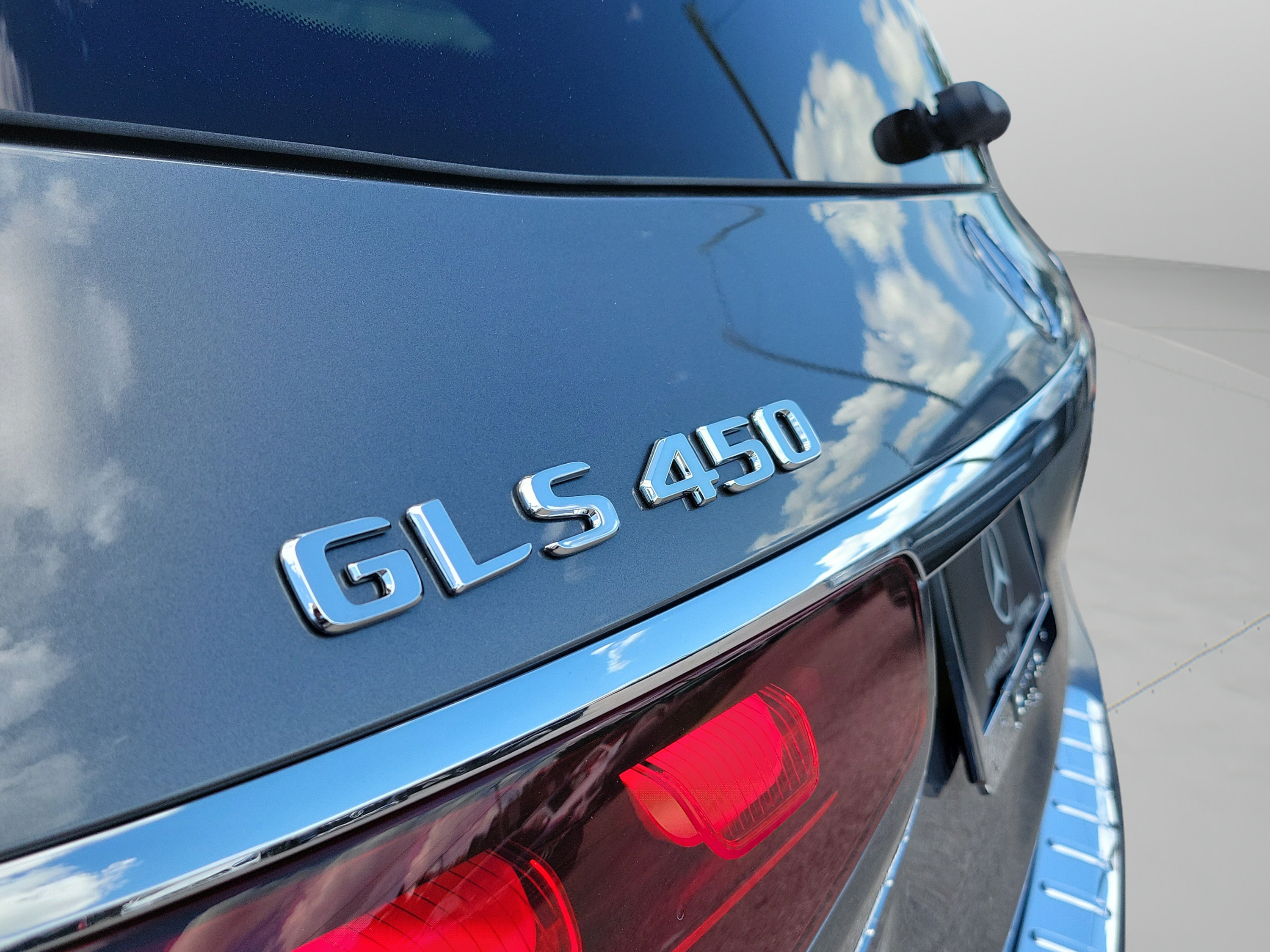 New 2026 Mercedes-Benz GLS 450 4MATIC image 32