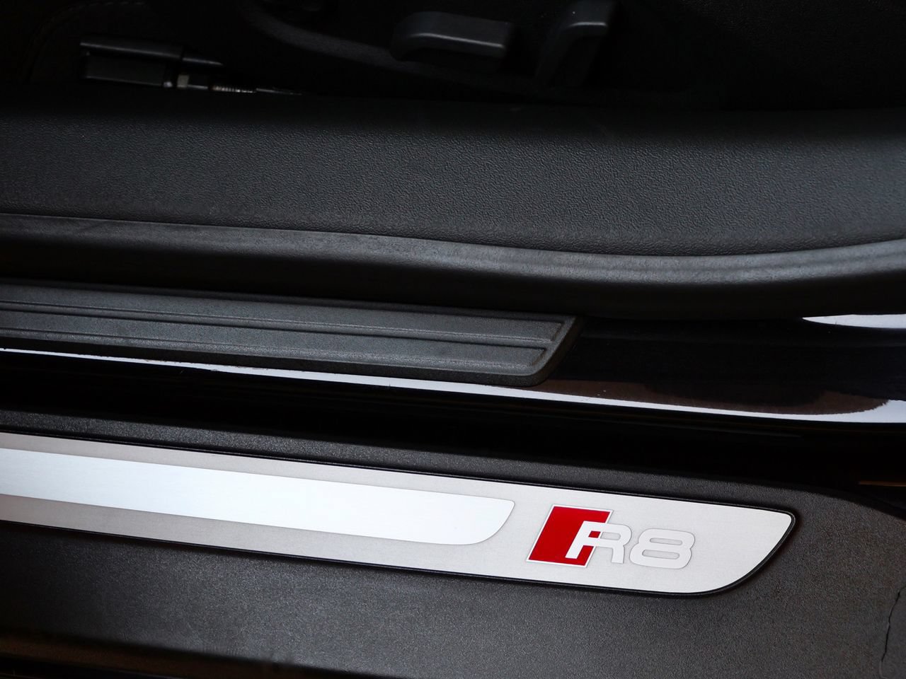 Used 2014 Audi R8 V10 AWD/4WD image 18