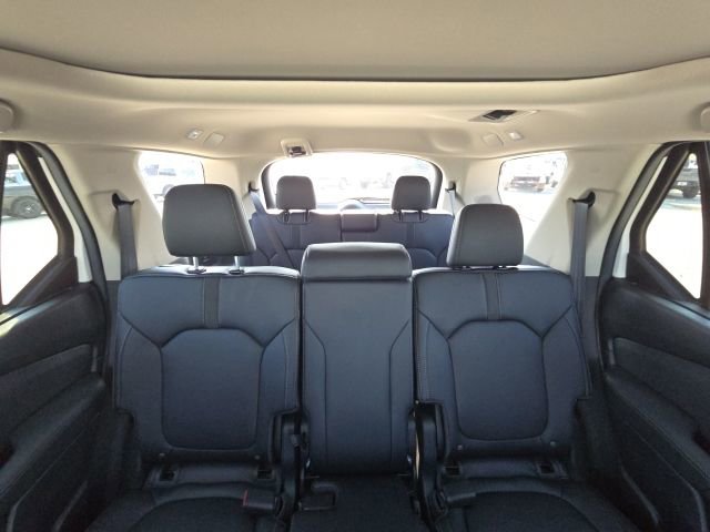 Used 2025 Honda Pilot Touring image 18