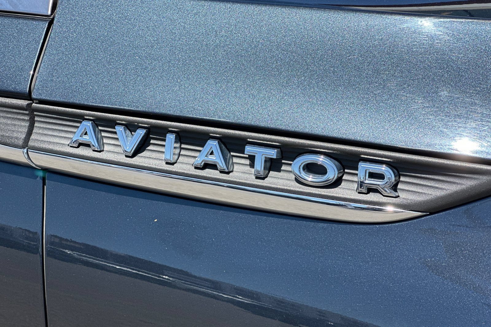 Certified 2023 Lincoln Aviator Reserve w/ Equipment Group 201A AWD/4WD image 28