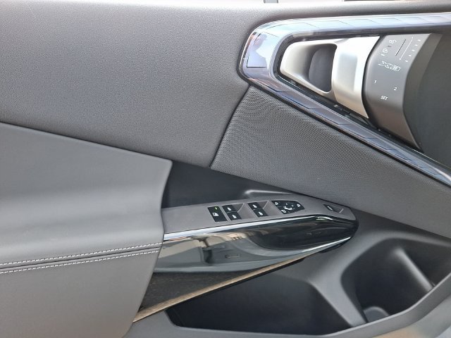 New 2026 BMW X3 M50 w/ Premium Package AWD/4WD image 10