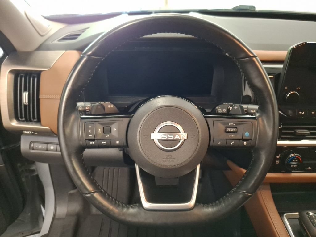 Used 2022 Nissan Pathfinder Platinum w/ Cargo Package AWD/4WD image 22