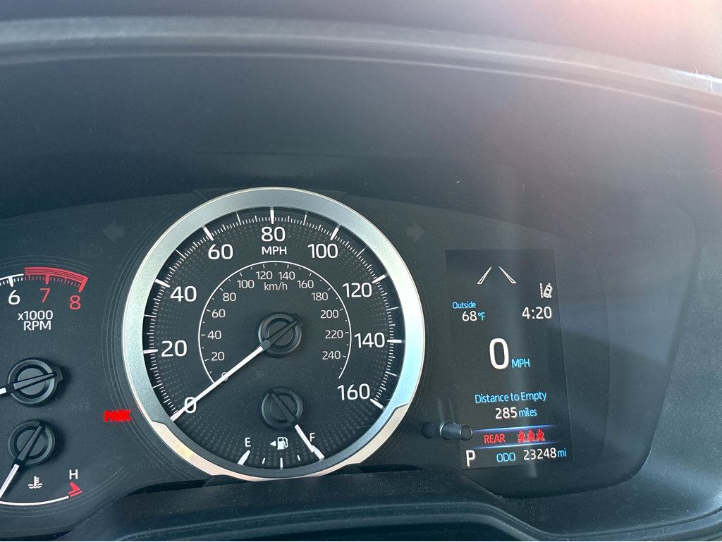 Used 2020 Toyota Corolla LE image 4