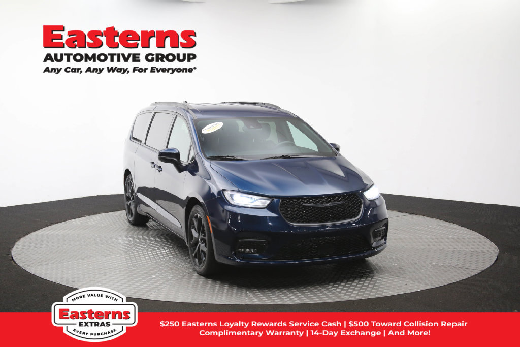 Used 2023 Chrysler Pacifica Touring-L w/ S Appearance Package FWD image 53