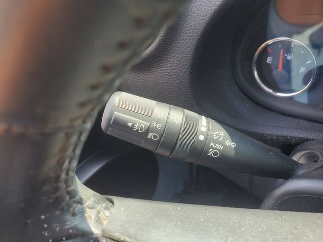 Used 2015 Jeep Wrangler Sport AWD/4WD image 13