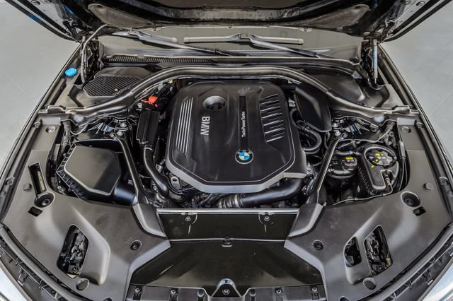 Used 2017 BMW 540i RWD image 16