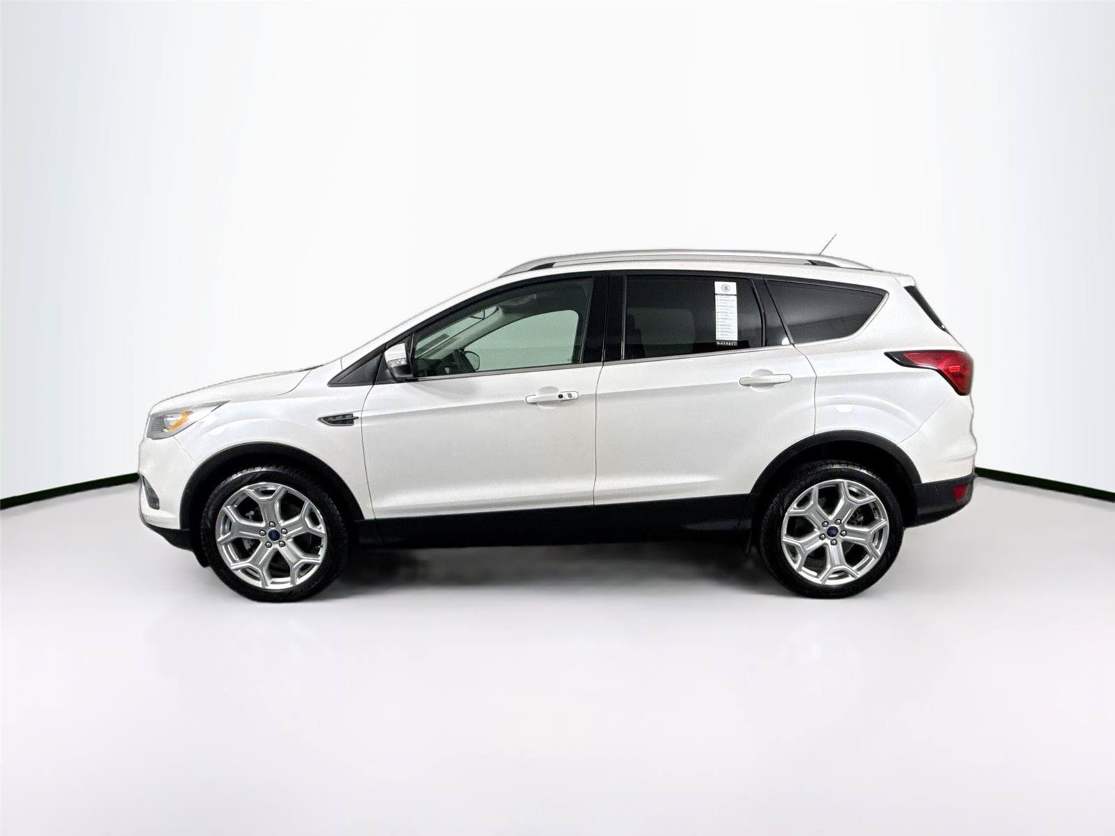 Used 2019 Ford Escape Titanium FWD image 14