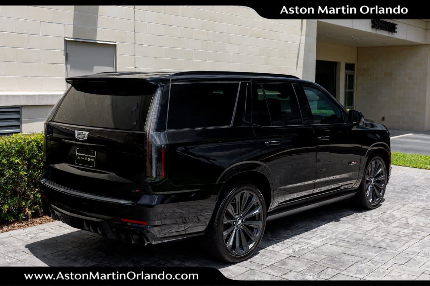 Used 2025 Cadillac Escalade V AWD/4WD image 23