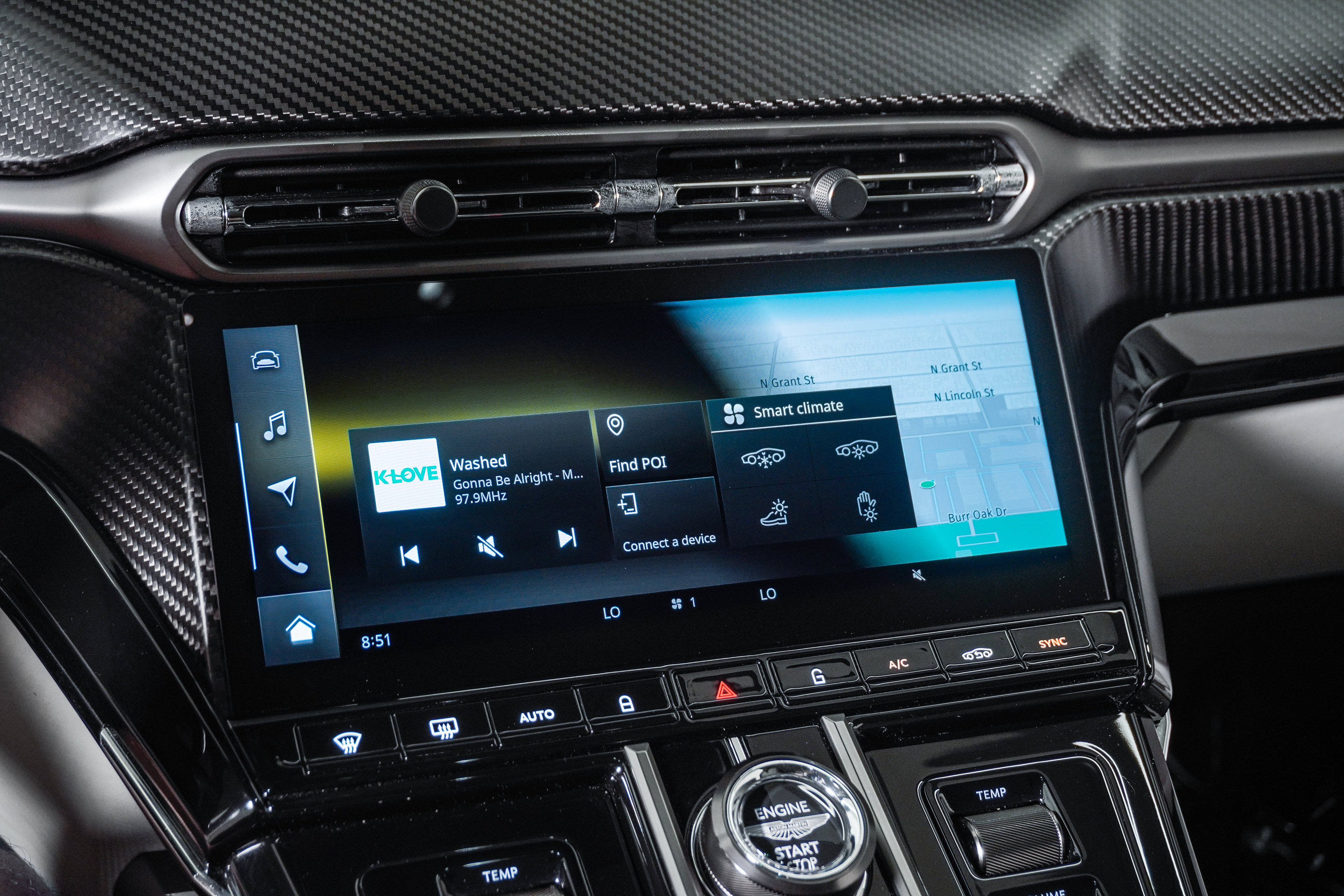 Used 2025 Aston Martin V8 Vantage Coupe RWD image 27