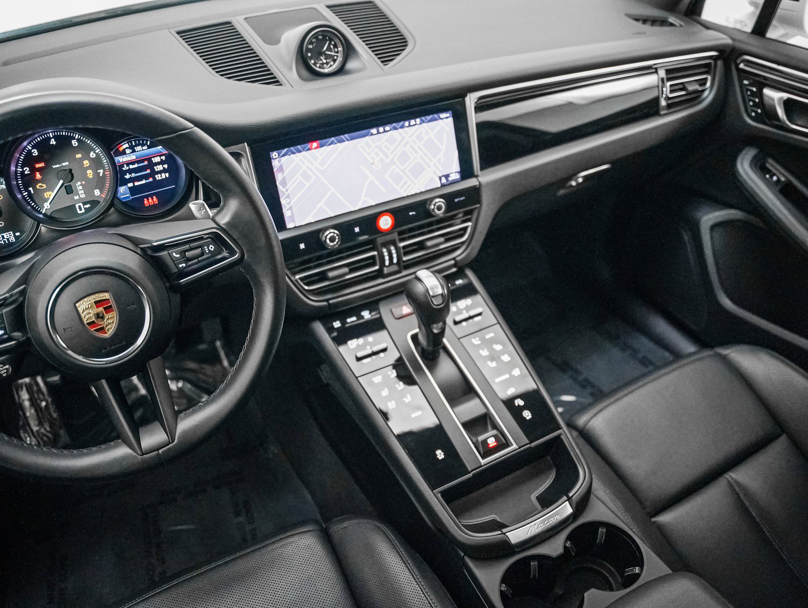 Certified 2023 Porsche Macan image 19