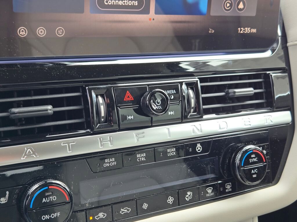 New 2026 Nissan Pathfinder SL AWD/4WD image 29