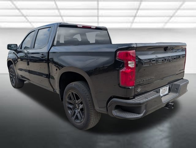 New 2026 Chevrolet Silverado 1500 Custom w/ LPO, Dark Essentials Package RWD image 2