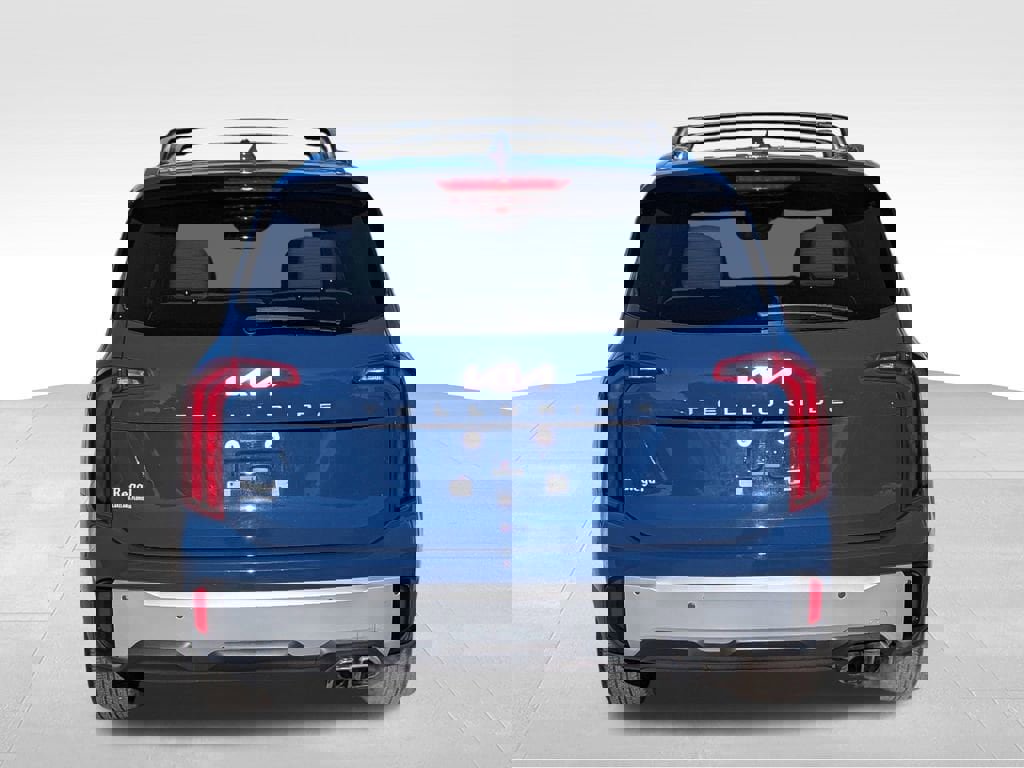 Certified 2024 Kia Telluride S image 4