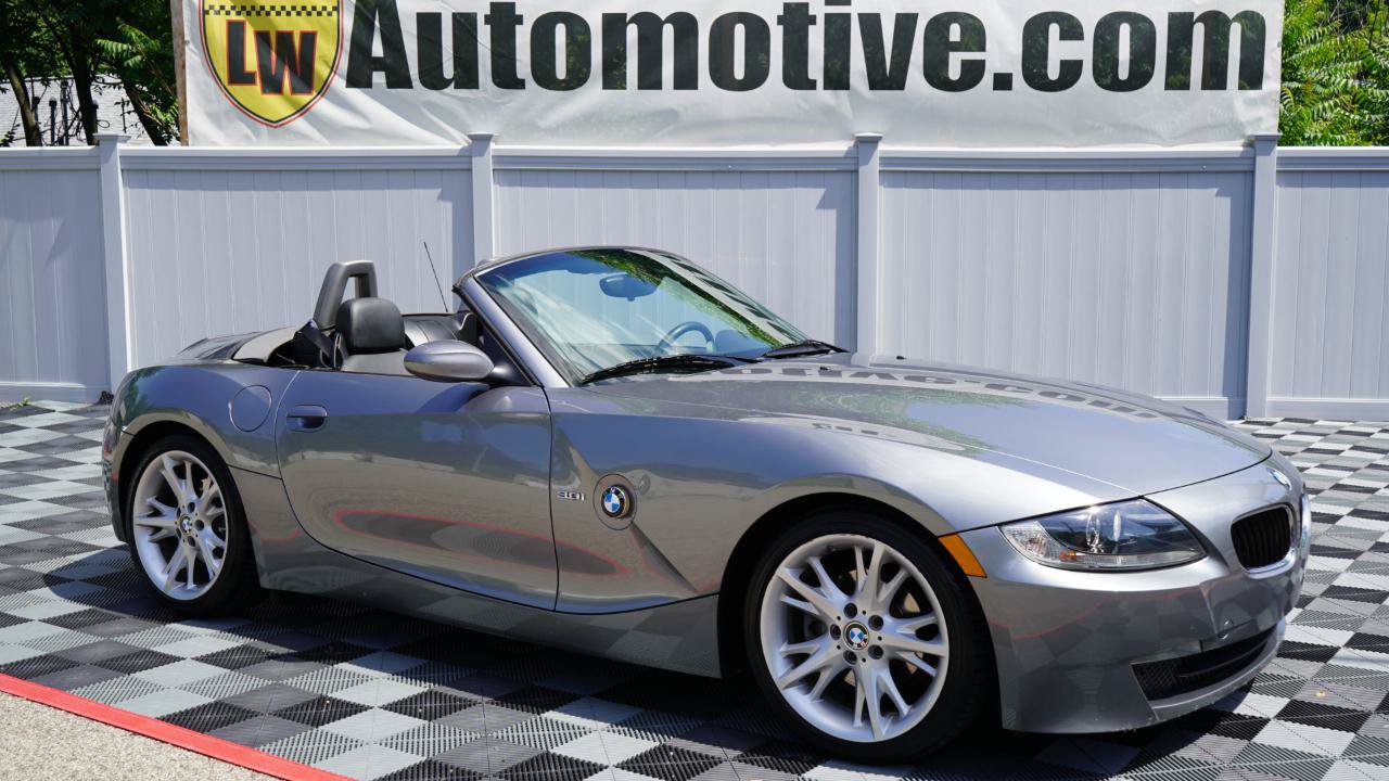 Used 2008 BMW Z4 3.0i w/ Premium Pkg RWD image 4