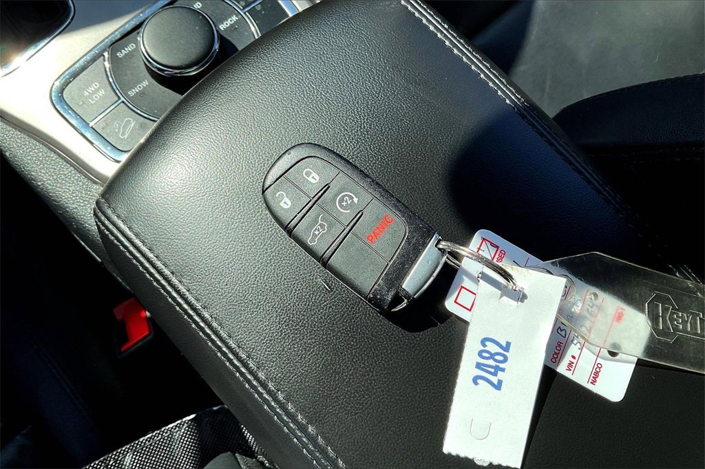 Used 2019 Jeep Grand Cherokee Limited image 10