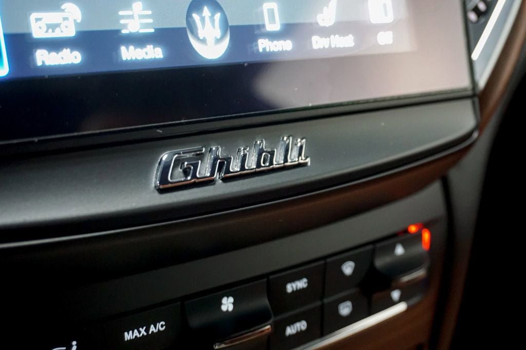 Used 2017 Maserati Ghibli S Q4 AWD/4WD image 74