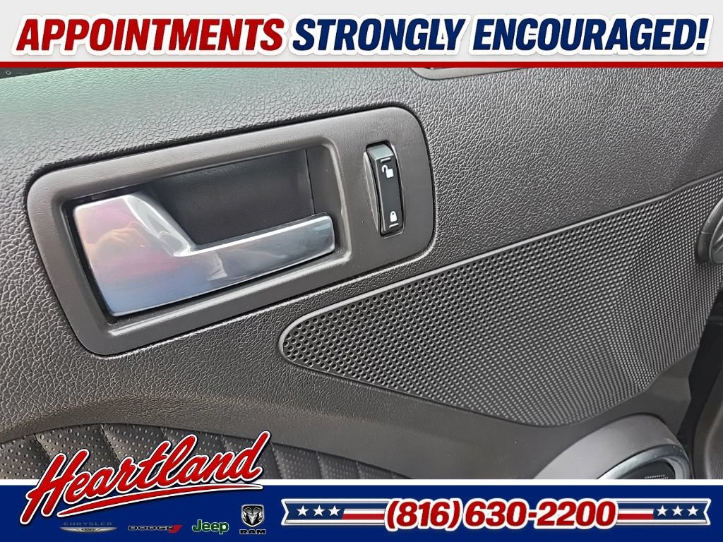 Used 2013 Ford Mustang Shelby GT500 RWD image 36