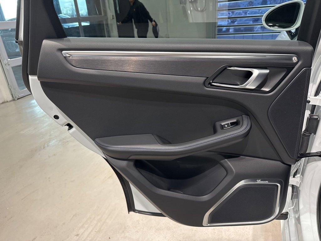 Used 2025 Porsche Macan GTS image 43