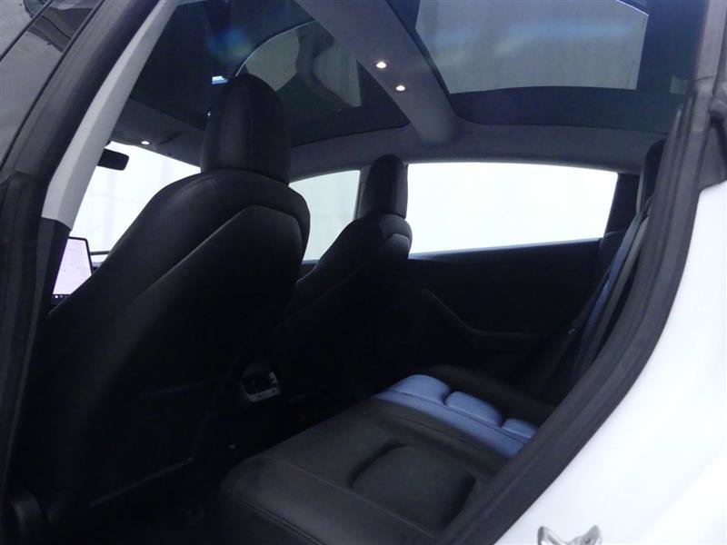 Used 2018 Tesla Model 3 Long Range RWD image 23